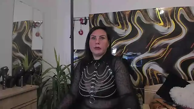 MissAidaDevine online show from 2, 10, 2025