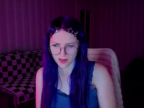 Snapshot of violet-siren-x chatting on 18, 6, 2026 violet-siren-x online show from 18, 6, 2026