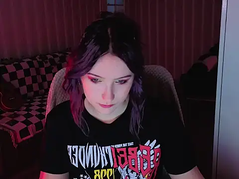 violet-siren-x online show from 11, 5, 2026