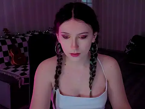 violet-siren-x online show from 15, 5, 2026