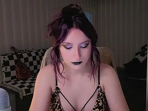 violet-siren-x online show from 12, 5, 2026