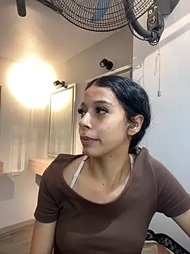 ChloeRosses online show from 18, 4, 2026