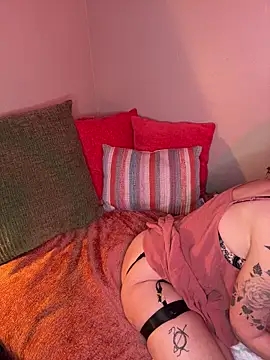 DesertLuxe online show from 9, 1, 2026