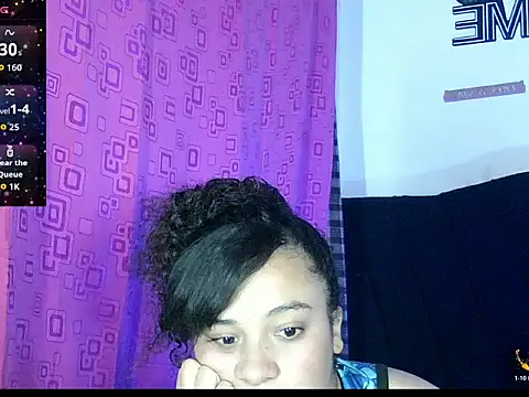 Snapshot of lati0 chatting on 28, 11, 2025 lati0 online show from 28, 11, 2025