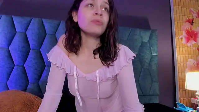 Snapshot of sophie_blaake chatting on 30, 6, 2026 sophie blaake online show from 30, 6, 2026