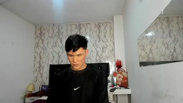 Aaron Foxxx online show from 15, 11, 2025