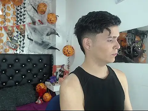 Aaron Foxxx online show from 15, 10, 2025