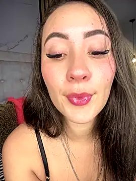 Honey noir online show from 15, 12, 2025