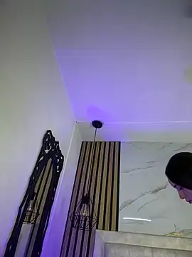 Honey noir online show from 7, 1, 2026