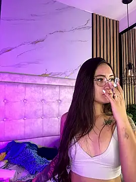 Honey noir online show from 13, 1, 2026