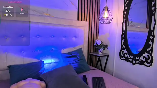 Snapshot of Honey_noir chatting on 15, 11, 2025 Honey noir online show from 15, 11, 2025