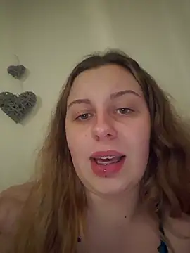 Brutal brunettexx online show from 3, 10, 2025