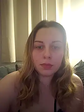 Snapshot of Brutal_brunettexx chatting on 3, 8, 2026 Brutal brunettexx online show from 3, 8, 2026