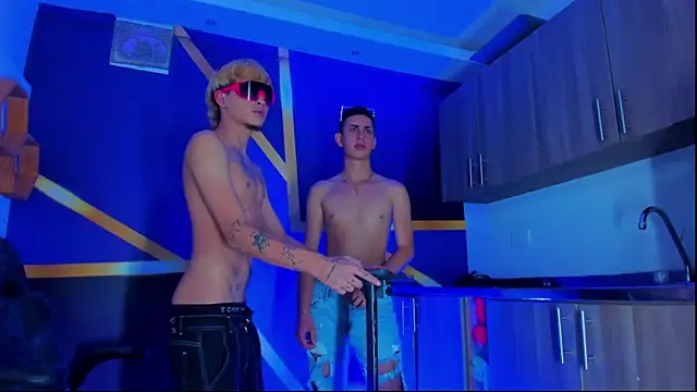 Twink scott19 online show from 30, 9, 2025