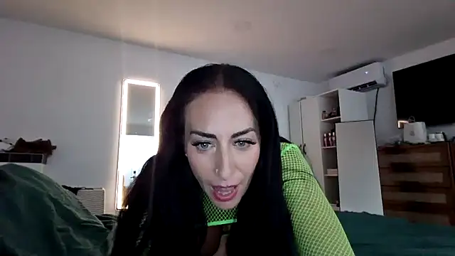 sexyblue queen online show from 18, 5, 2026