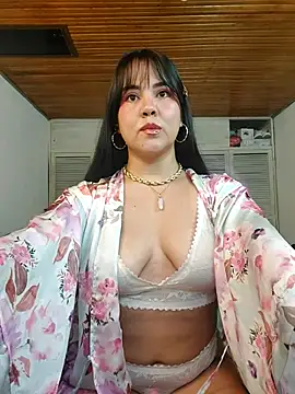 Snapshot of Ariane_Elisse1 chatting on 5, 10, 2025 Ariane Elisse1 online show from 5, 10, 2025