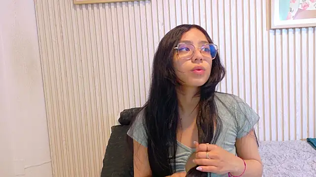 Abrilmirren online show from 13, 4, 2026