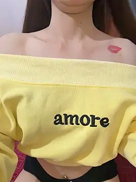 Quynhbabysexy online show from 17, 4, 2026