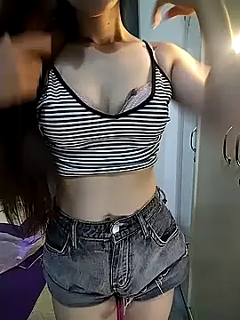 Quynhbabysexy online show from 17, 12, 2025