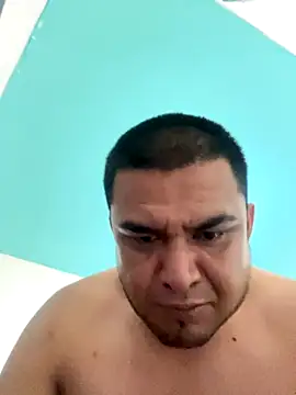 Sk3m veryhot online show from 3, 10, 2025