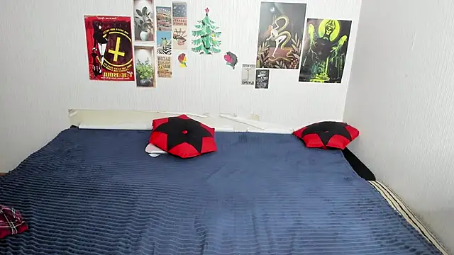 Cattie w  online show from 7, 4, 2026