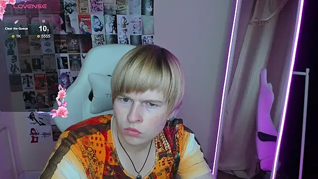 Snapshot of Cattie_w_ chatting on 19, 11, 2025 Cattie w online show from 19, 11, 2025