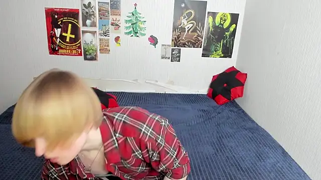 Cattie w  online show from 7, 3, 2026