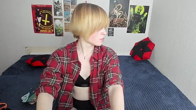 Cattie w  online show from 6, 3, 2026