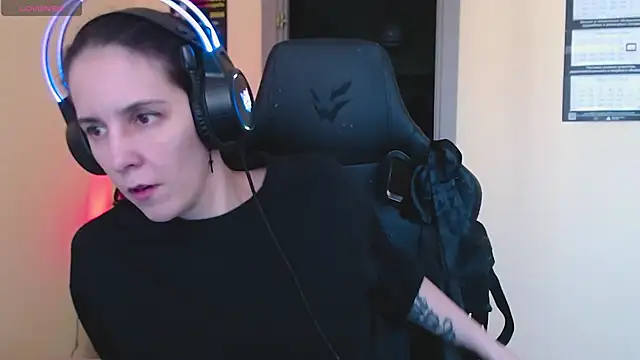 Irwi Tomboy online show from 14, 2, 2026