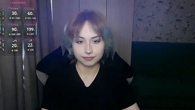 Snapshot of LeisaHopperstad chatting on 8, 5, 2026 LeisaHopperstad online show from 8, 5, 2026