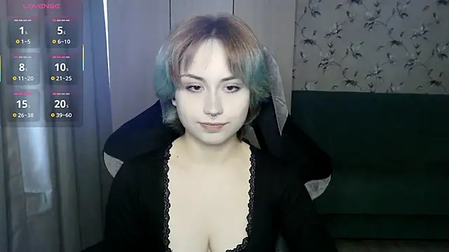 Snapshot of LeisaHopperstad chatting on 15, 5, 2026 LeisaHopperstad online show from 15, 5, 2026