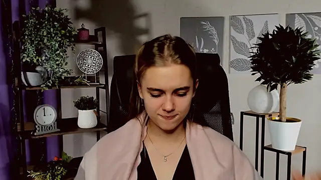 JuneWoods online show from 19, 12, 2025