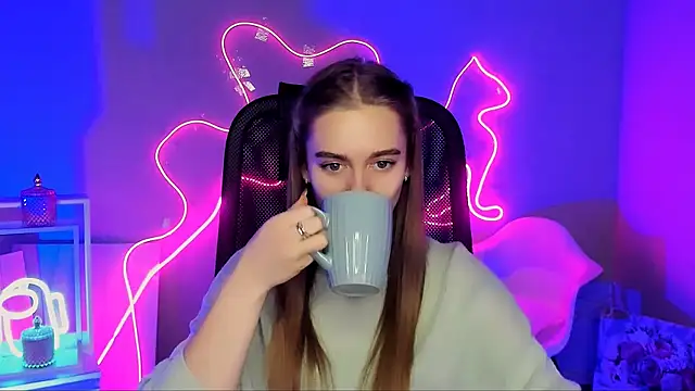 JuneWoods online show from 20, 2, 2026