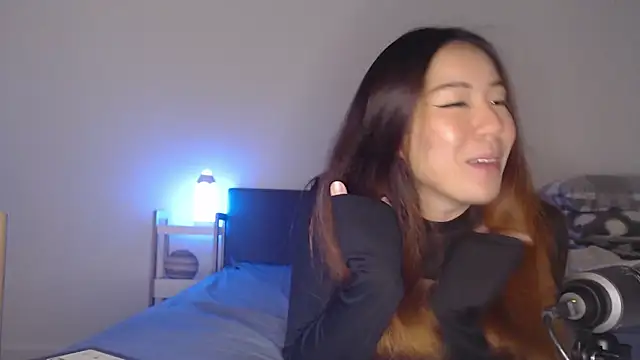 Snapshot of blueburrypie chatting on 27, 10, 2025 blueburrypie online show from 27, 10, 2025