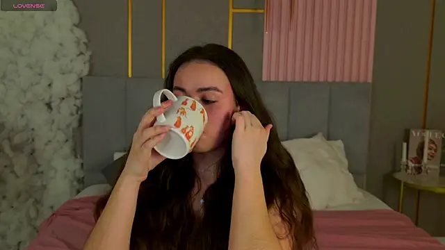 GabiBatista online show from 28, 2, 2026