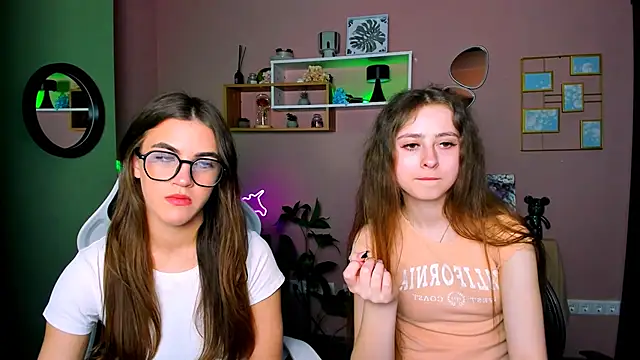 rebecca smile online show from 26, 3, 2026