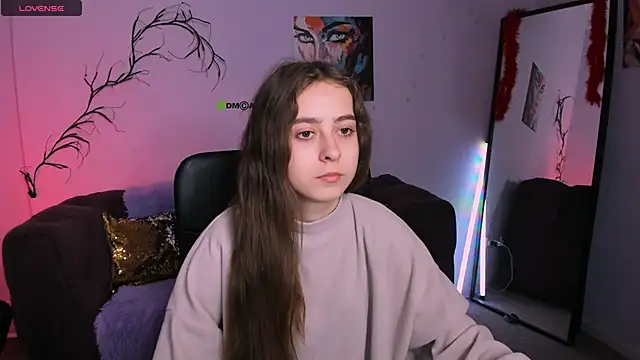 rebecca smile online show from 20, 11, 2025