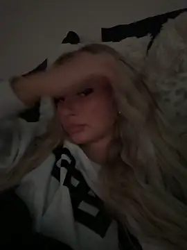 blondeeee online show from 4, 4, 2026