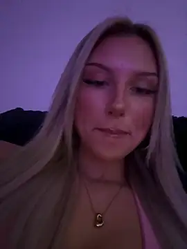 blondeeee online show from 25, 4, 2026