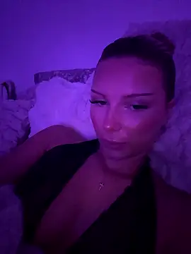 blondeeee online show from 7, 1, 2026