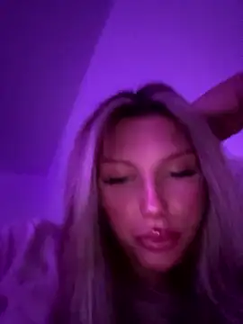 blondeeee online show from 11, 1, 2026