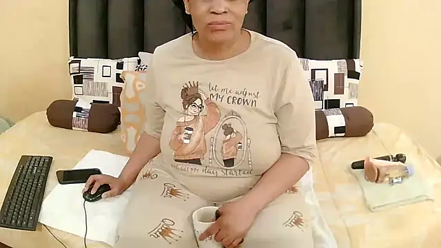 Snapshot of CurvyQueenx2 chatting on 21, 6, 2026 CurvyQueenx2 online show from 21, 6, 2026