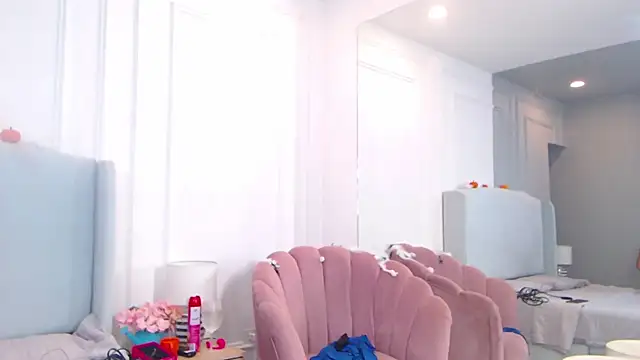 Snapshot of ChantalGarner chatting on 5, 11, 2025 ChantalGarner online show from 5, 11, 2025