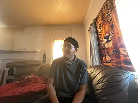 ThrowedWorldWide online show from 4, 3, 2026