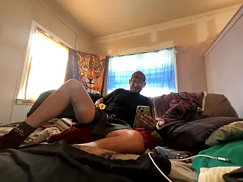 ThrowedWorldWide online show from 10, 1, 2026