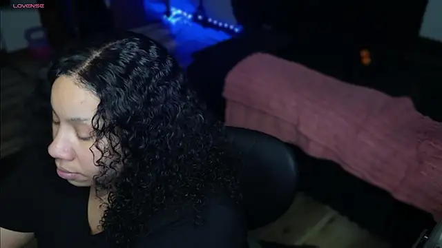 NeliaHexxen online show from 25, 3, 2026