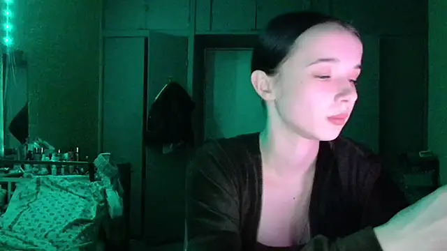 Emilia Light online show from 9, 4, 2026