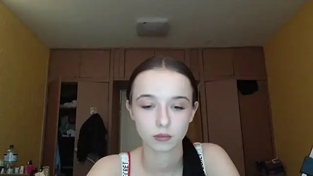 Emilia Light online show from 7, 5, 2026