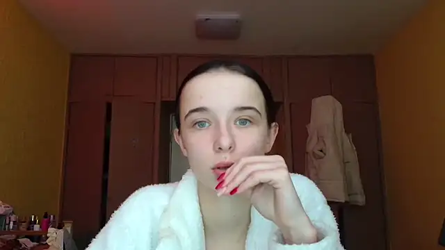 Emilia Light online show from 19, 2, 2026