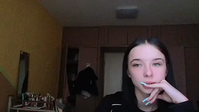 Emilia Light online show from 3, 4, 2026